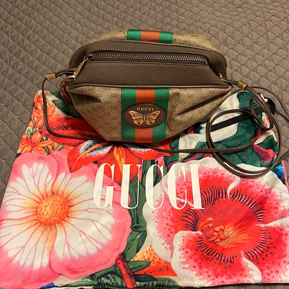 Gucci GG Supreme Mini Web Butterfly Crossbody Bag Brown.